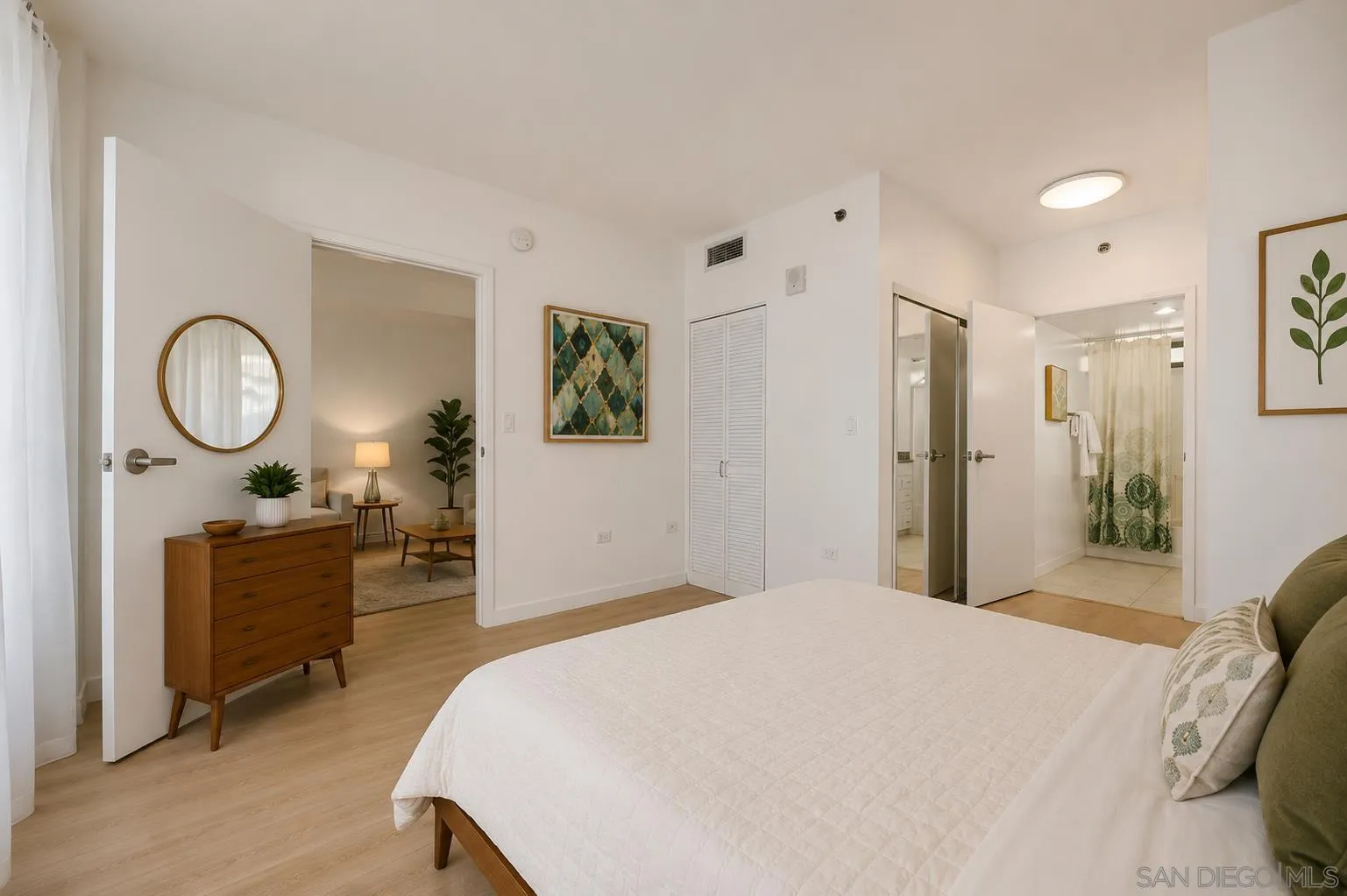 425 W Beech Street Unit 327