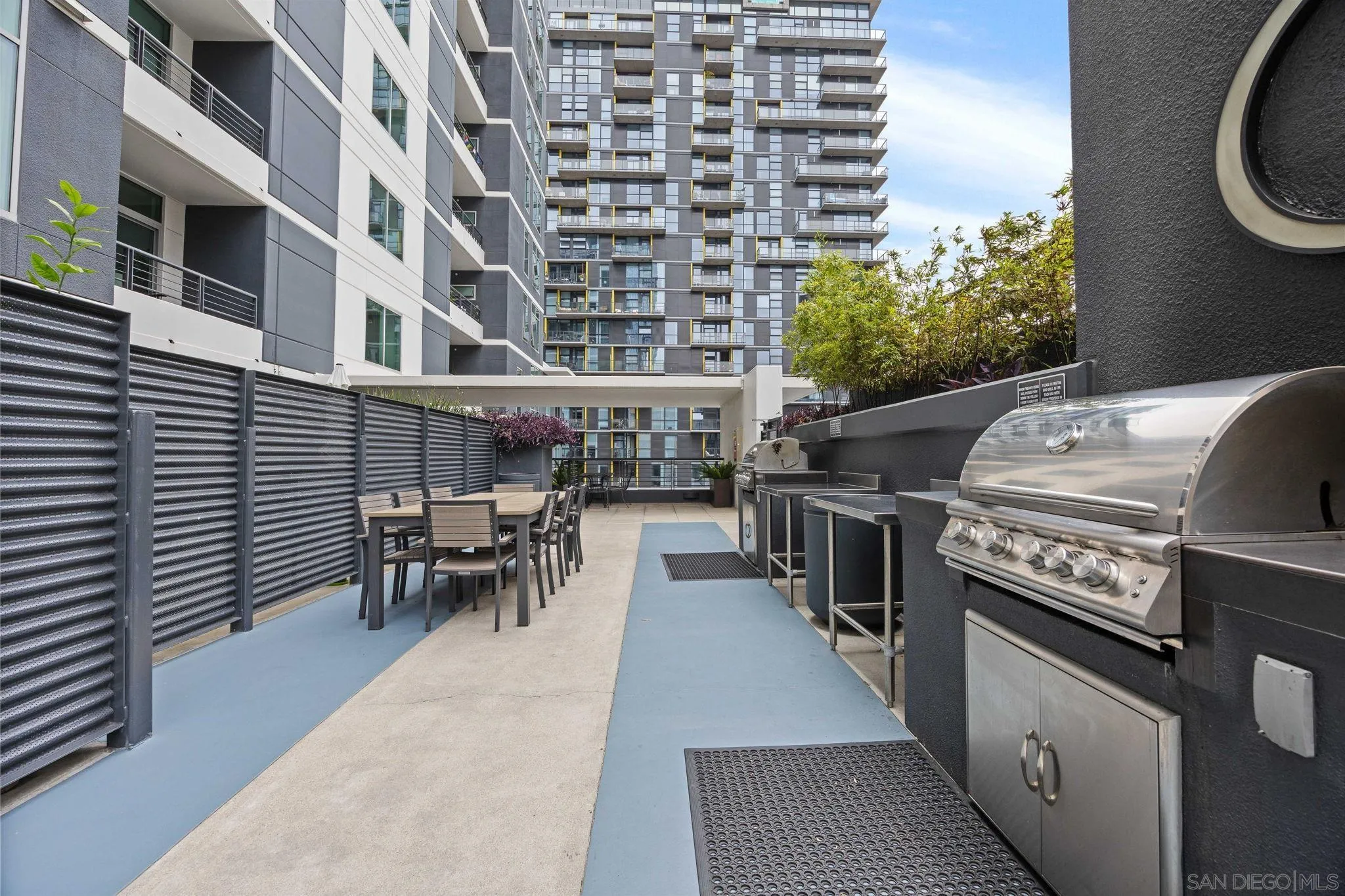425 W Beech Street Unit 327