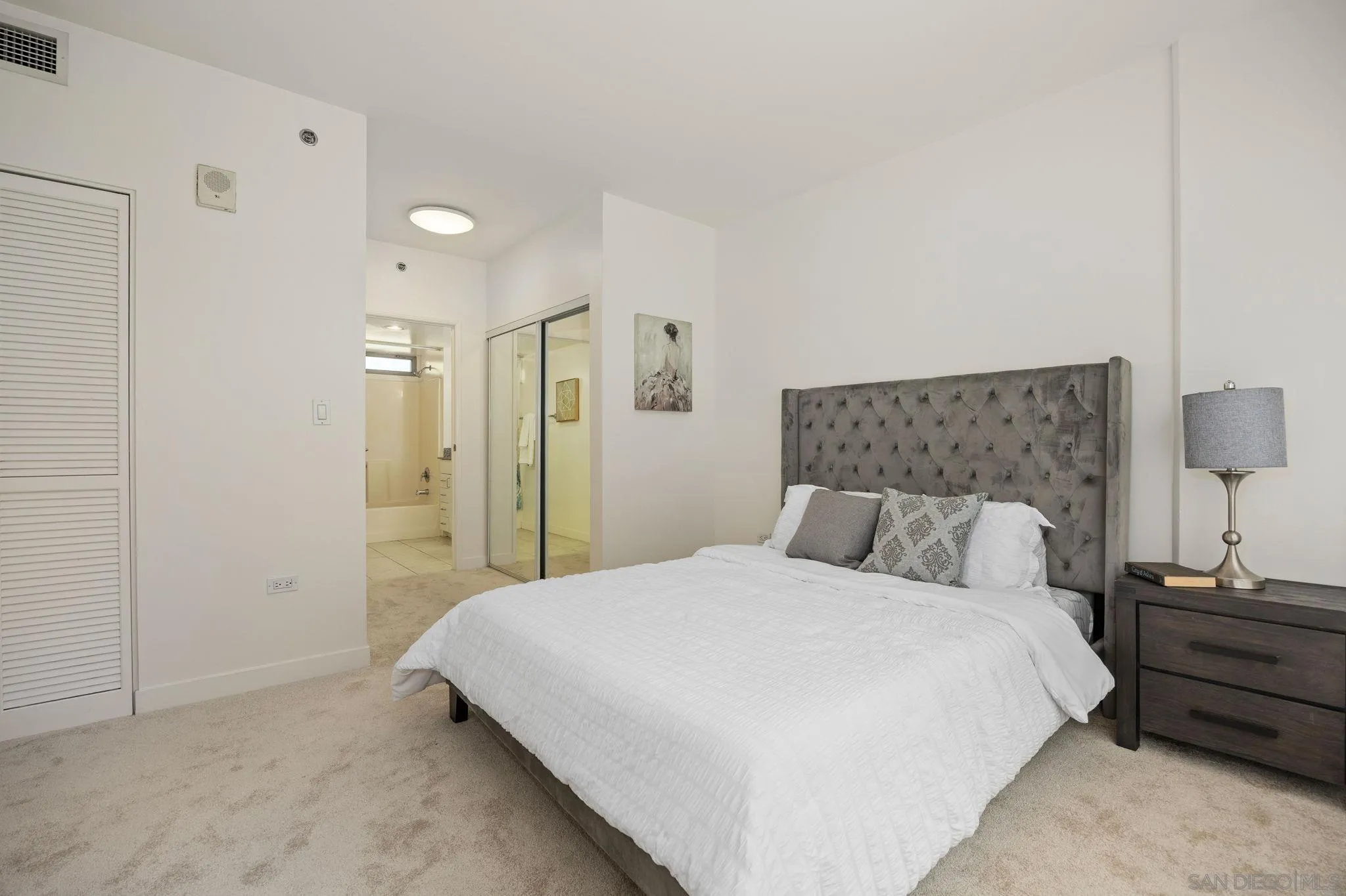 425 W Beech Street Unit 327
