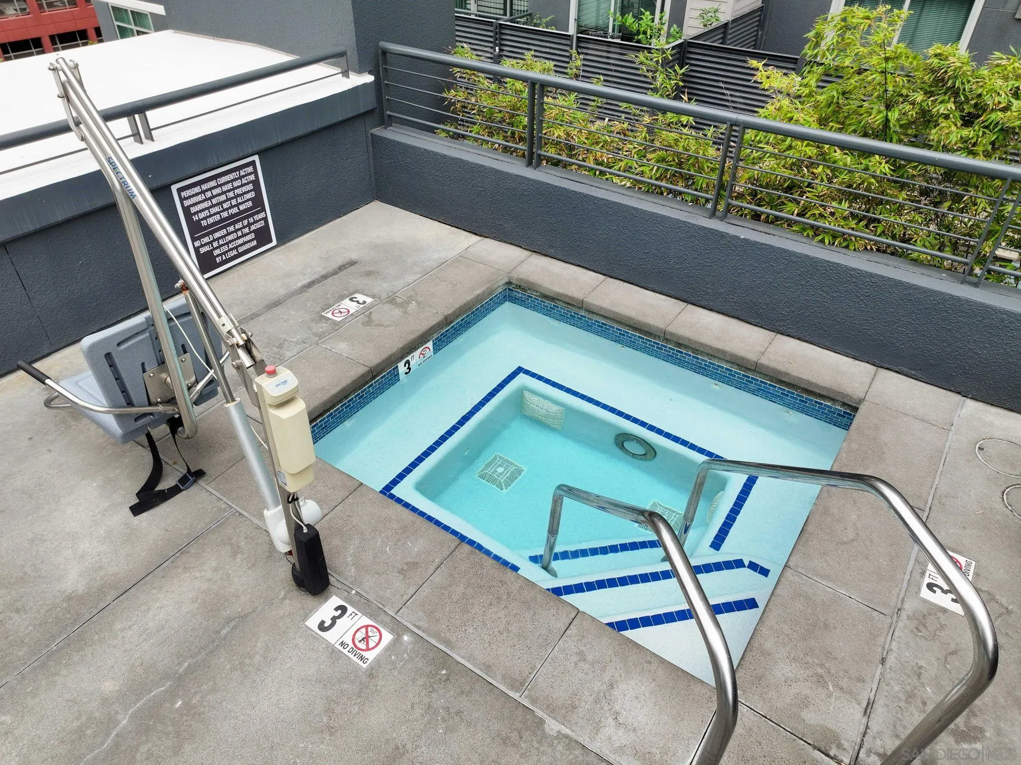425 W Beech Street Unit 327