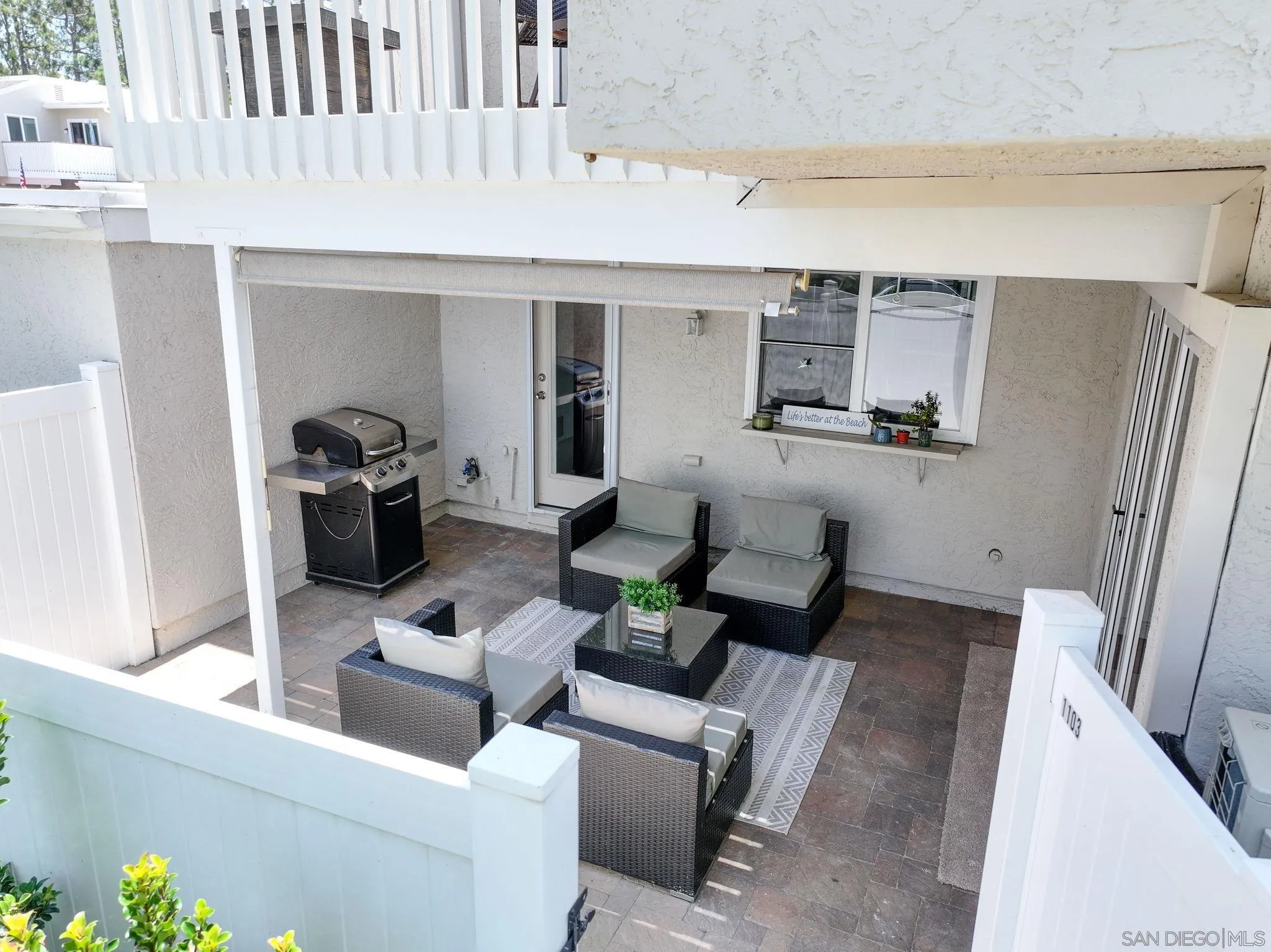 1103 Woodlake Dr