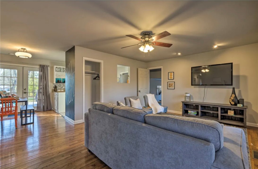 1617 N Maxwell Drive