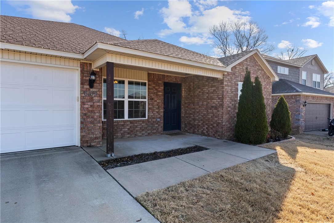 6109 Warrington Road