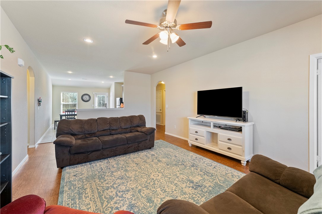 6109 Warrington Road