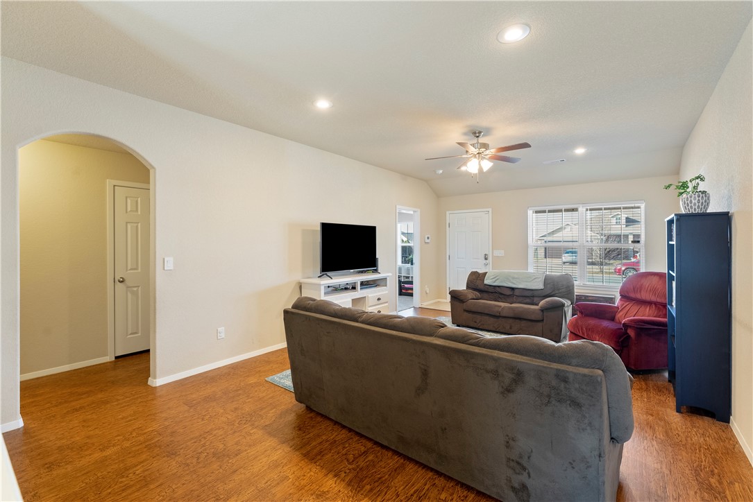 6109 Warrington Road