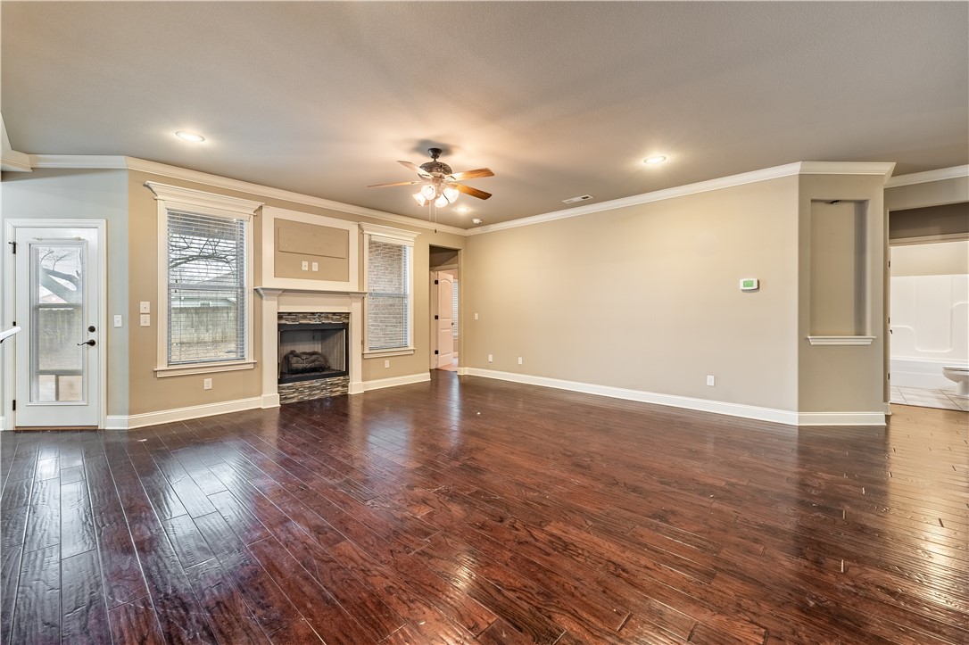 905 SW Caprington Street