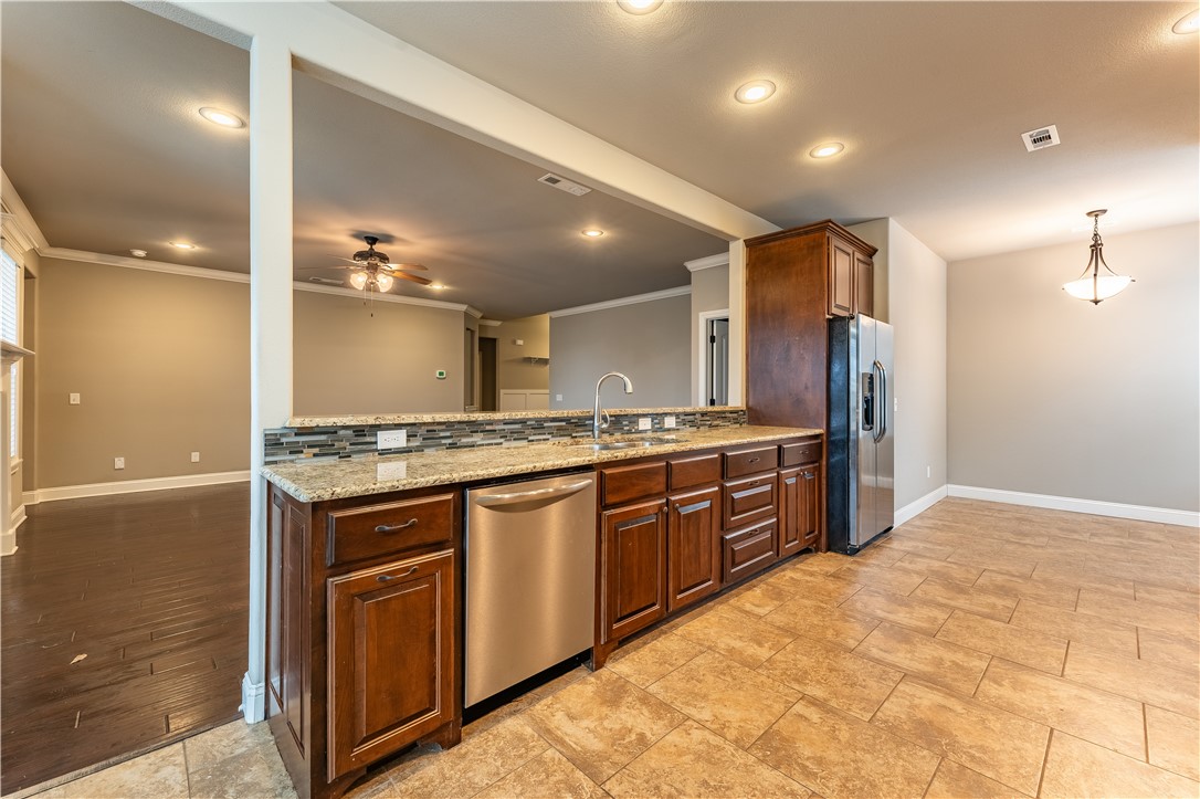 905 SW Caprington Street