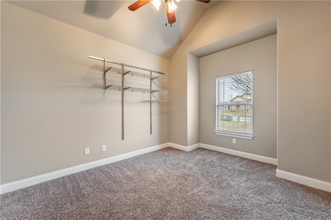 905 SW Caprington Street