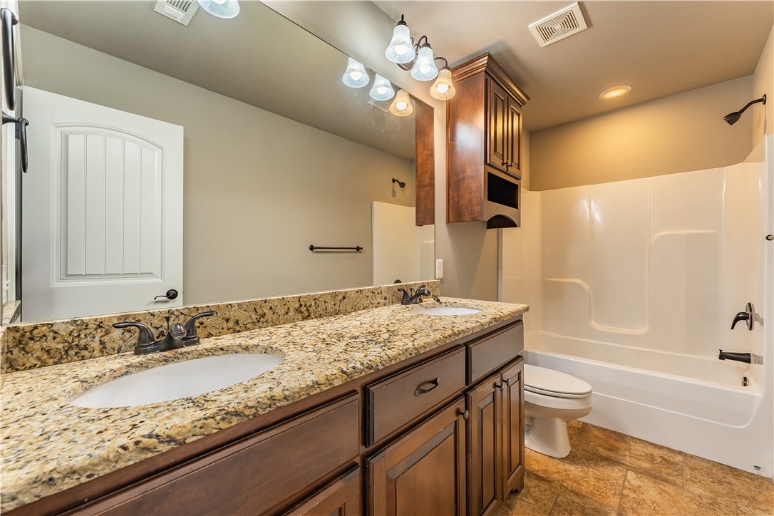 905 SW Caprington Street