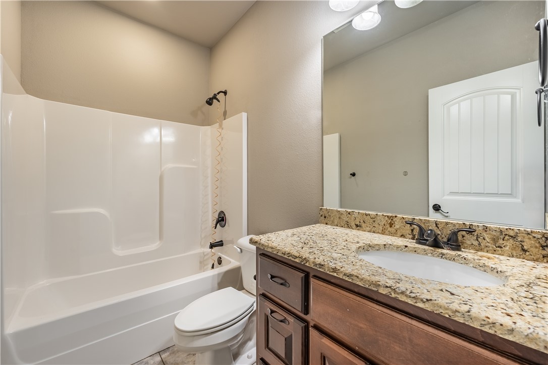 905 SW Caprington Street