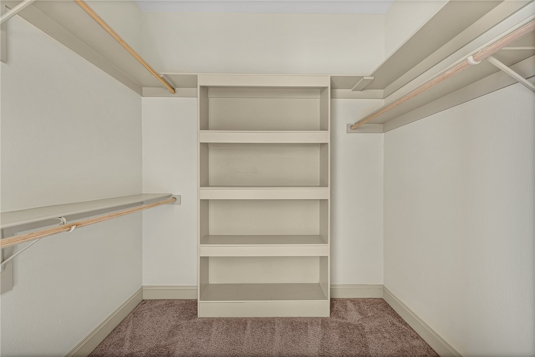 2819 W Persimmon Street