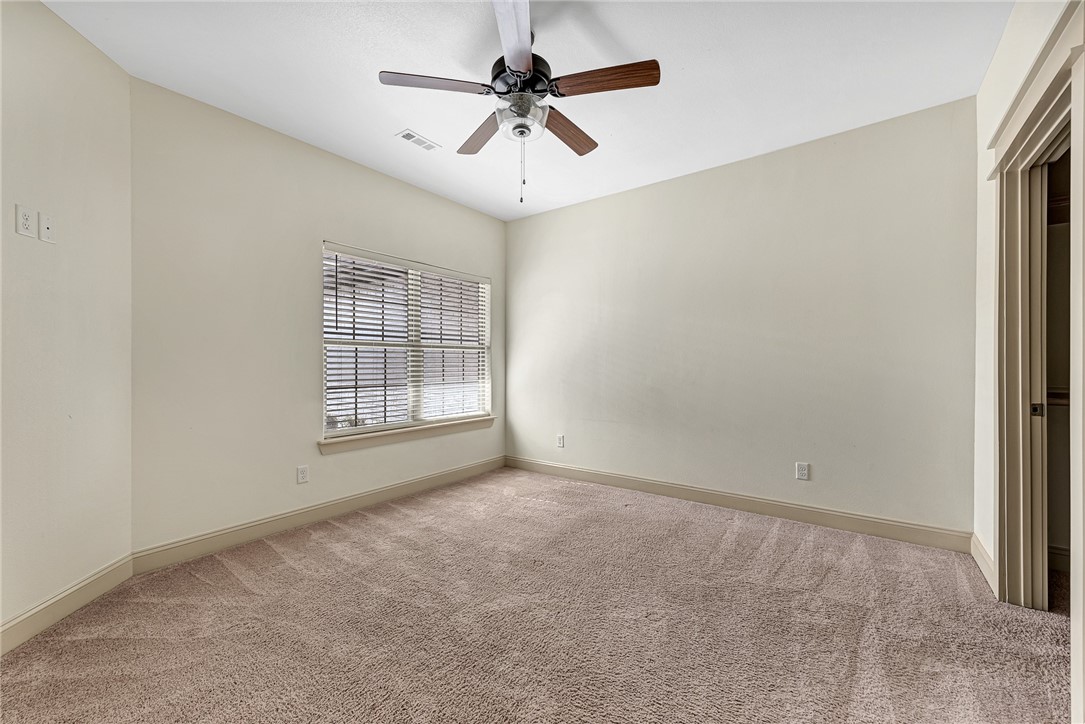 2819 W Persimmon Street