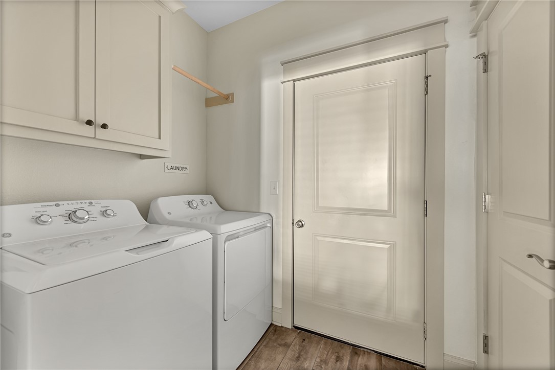 2819 W Persimmon Street