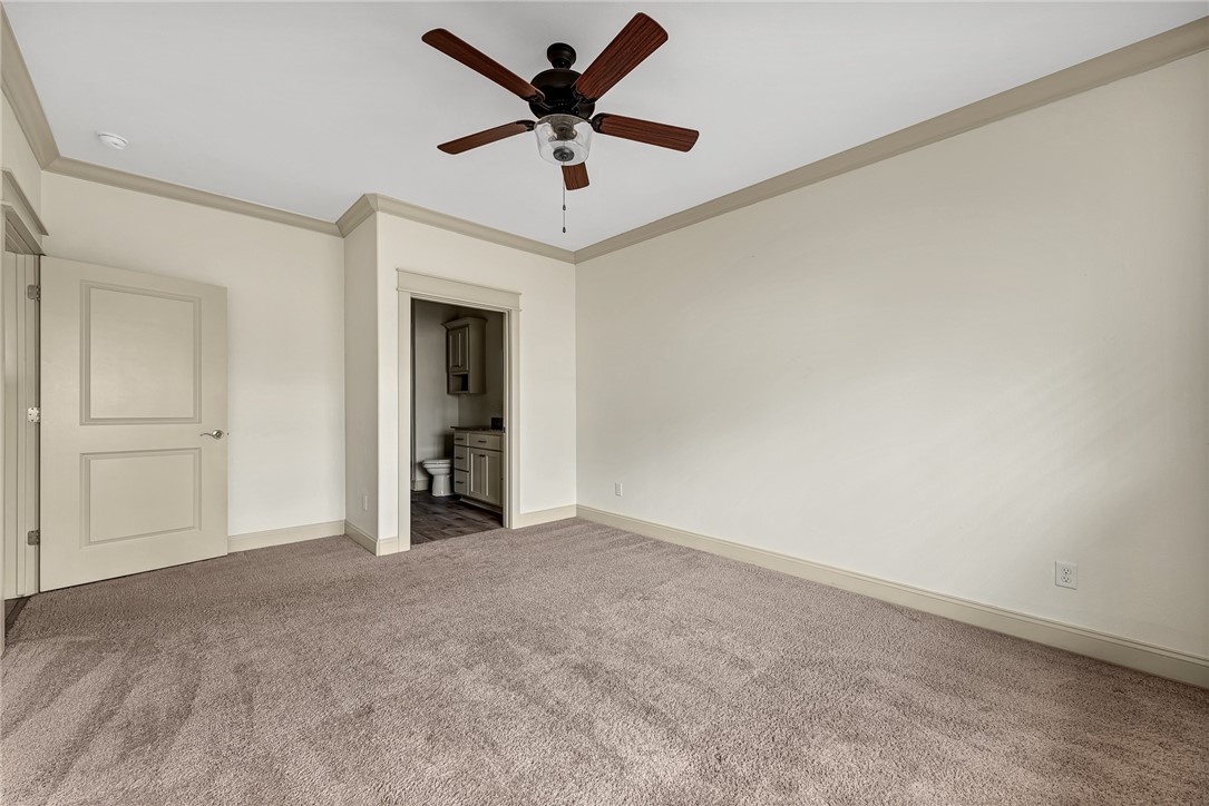 2819 W Persimmon Street