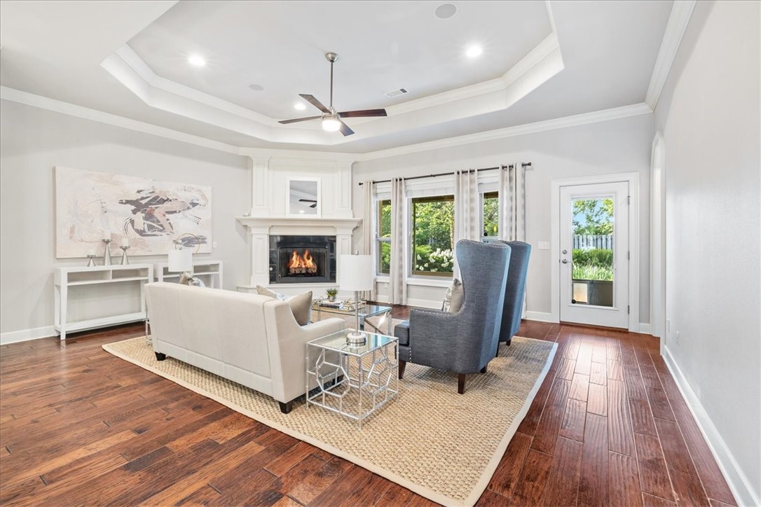 4413 W Meadow Oaks Drive