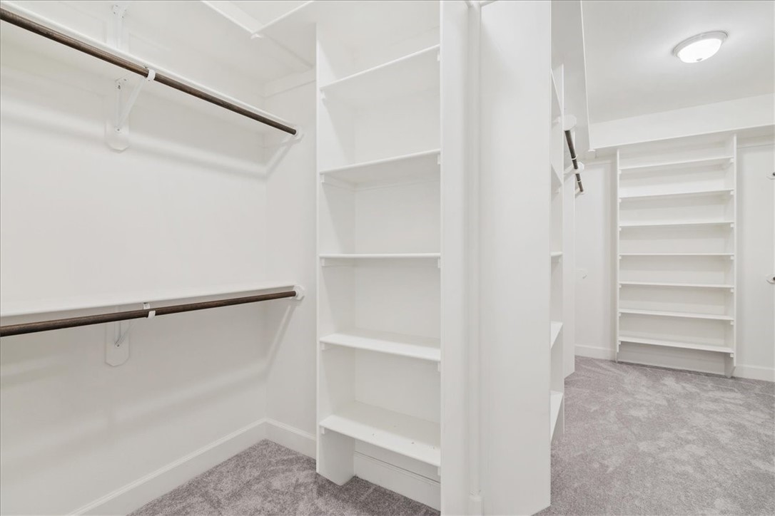 4413 W Meadow Oaks Drive