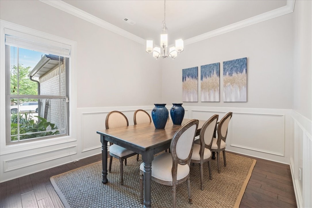 4413 W Meadow Oaks Drive