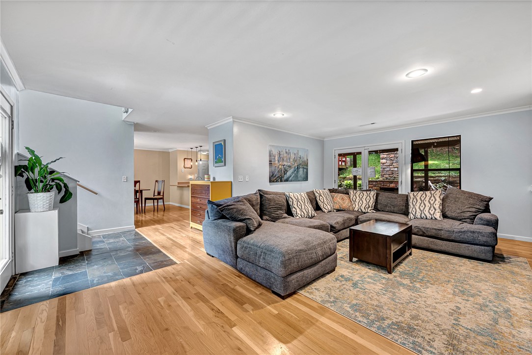 1062 Valley View Drive