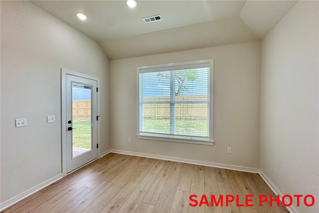 5902 SW Desert Avenue