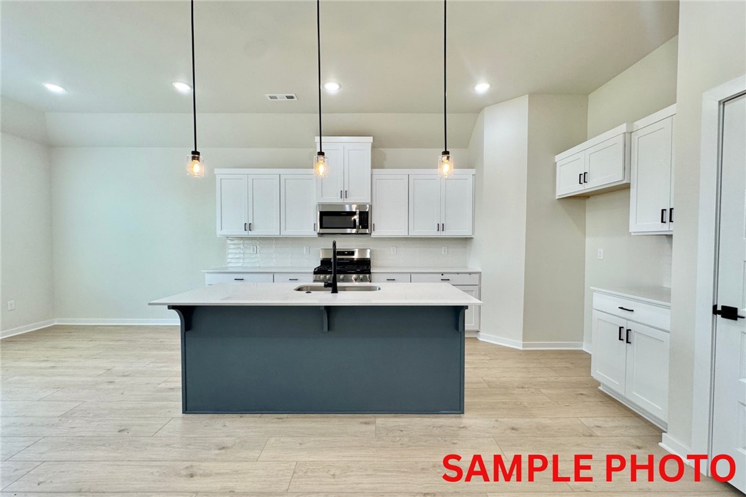 5902 SW Desert Avenue