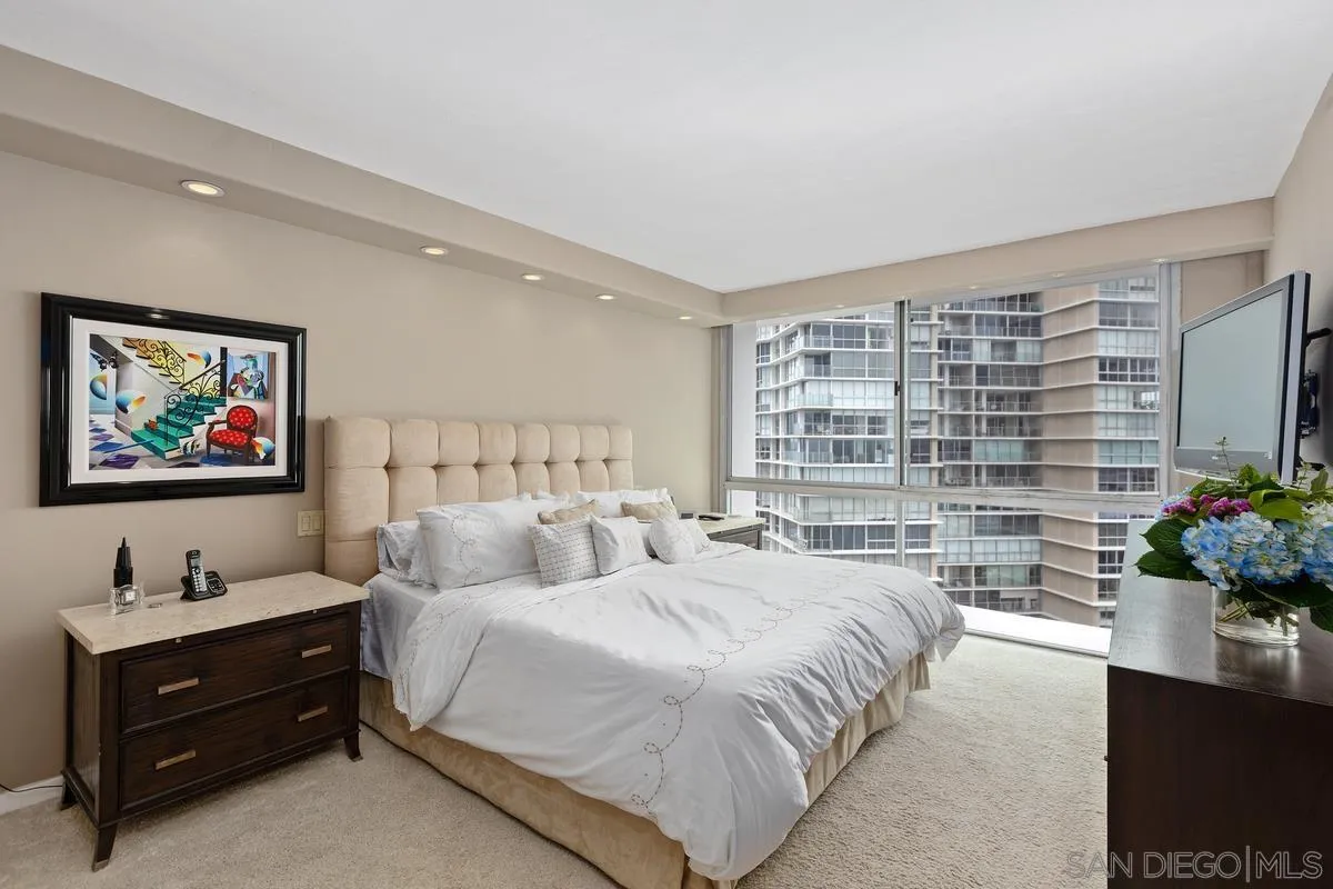 1810 Avenida Del Mundo Unit 908