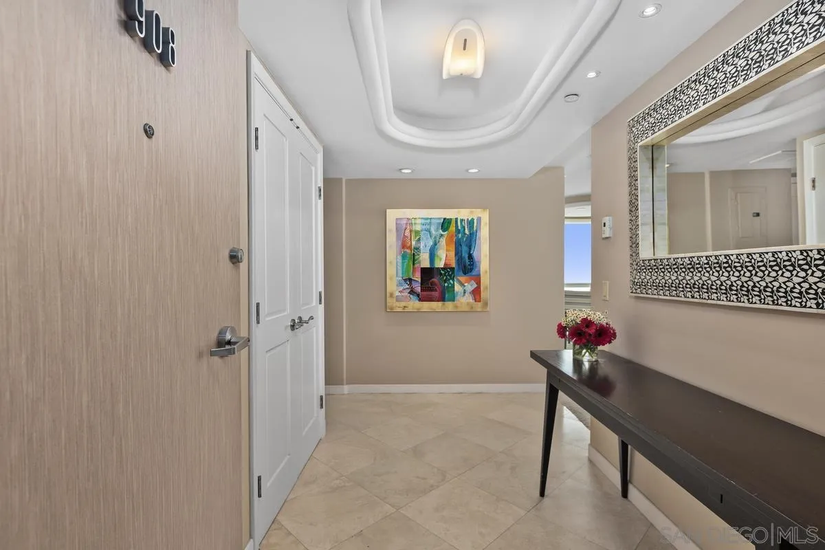1810 Avenida Del Mundo Unit 908