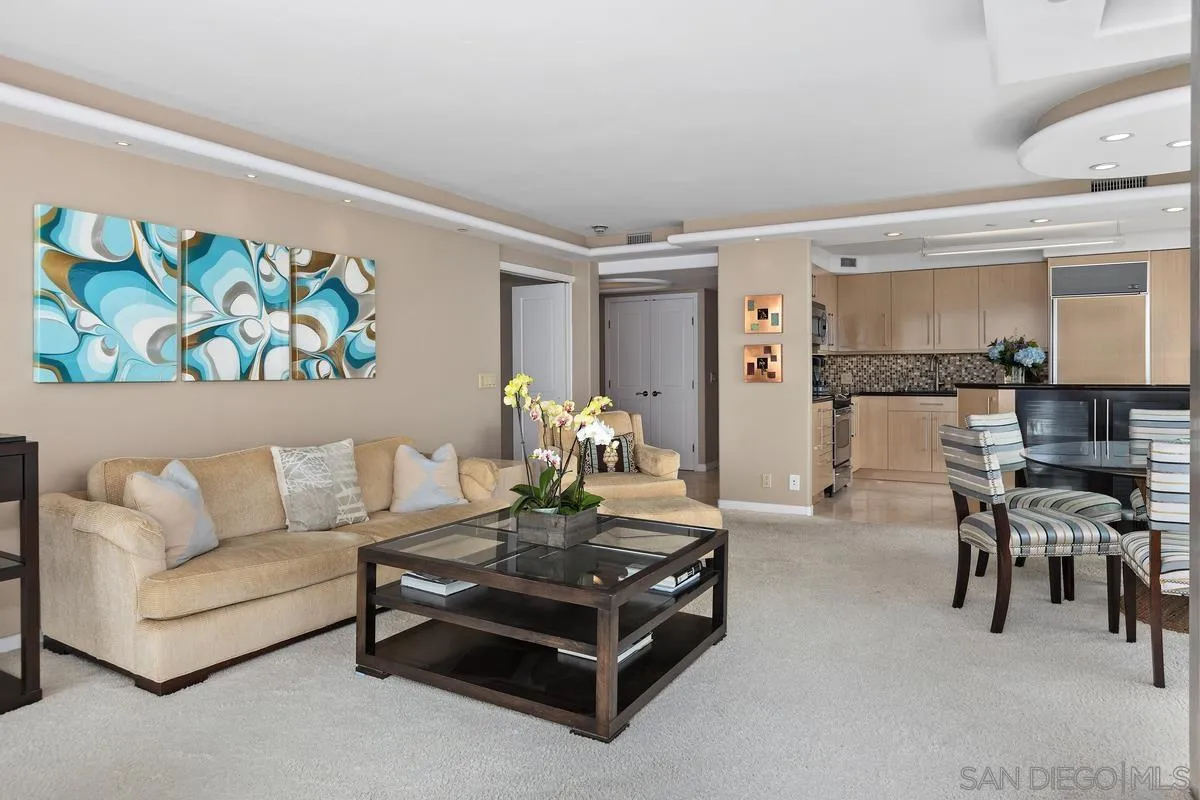 1810 Avenida Del Mundo Unit 908