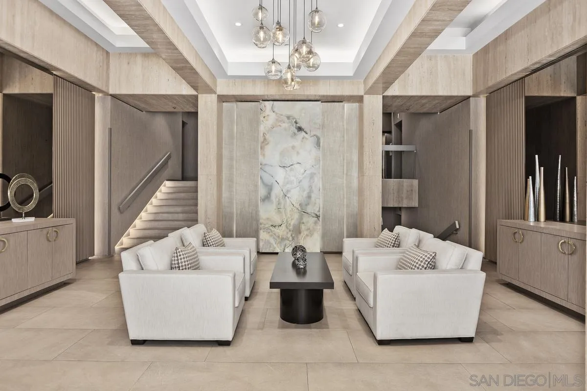 1810 Avenida Del Mundo Unit 908