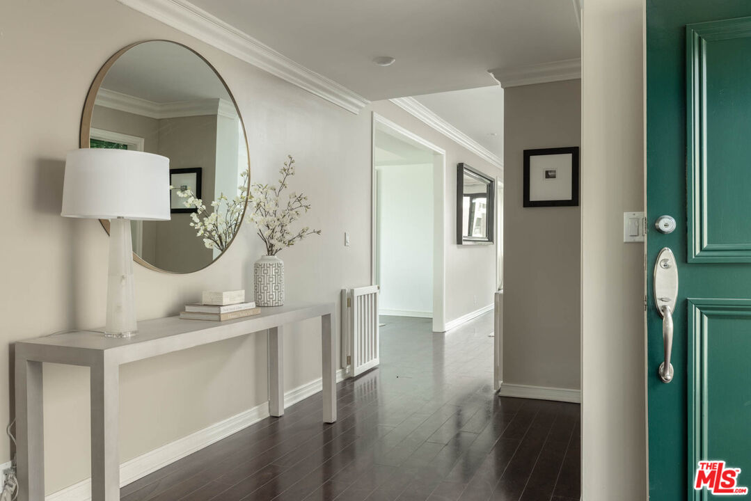 214 N Crescent Dr Unit: 3