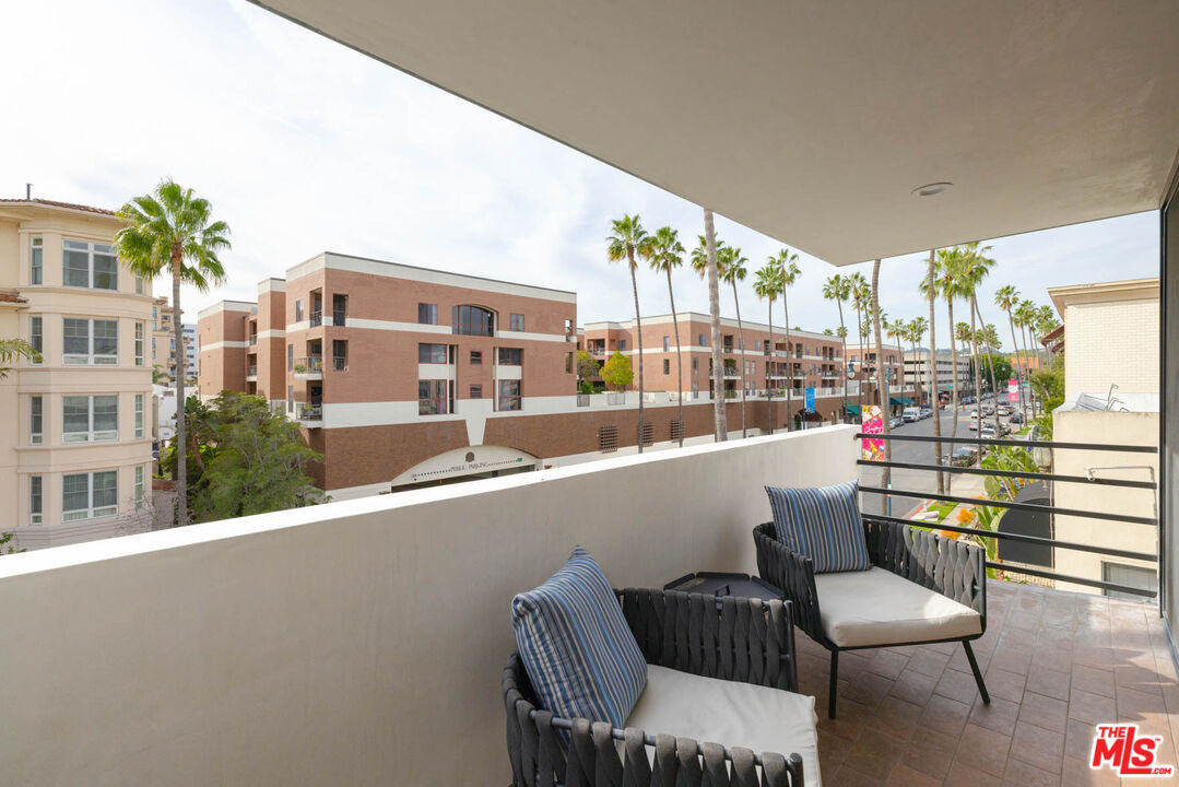 214 N Crescent Dr Unit: 3