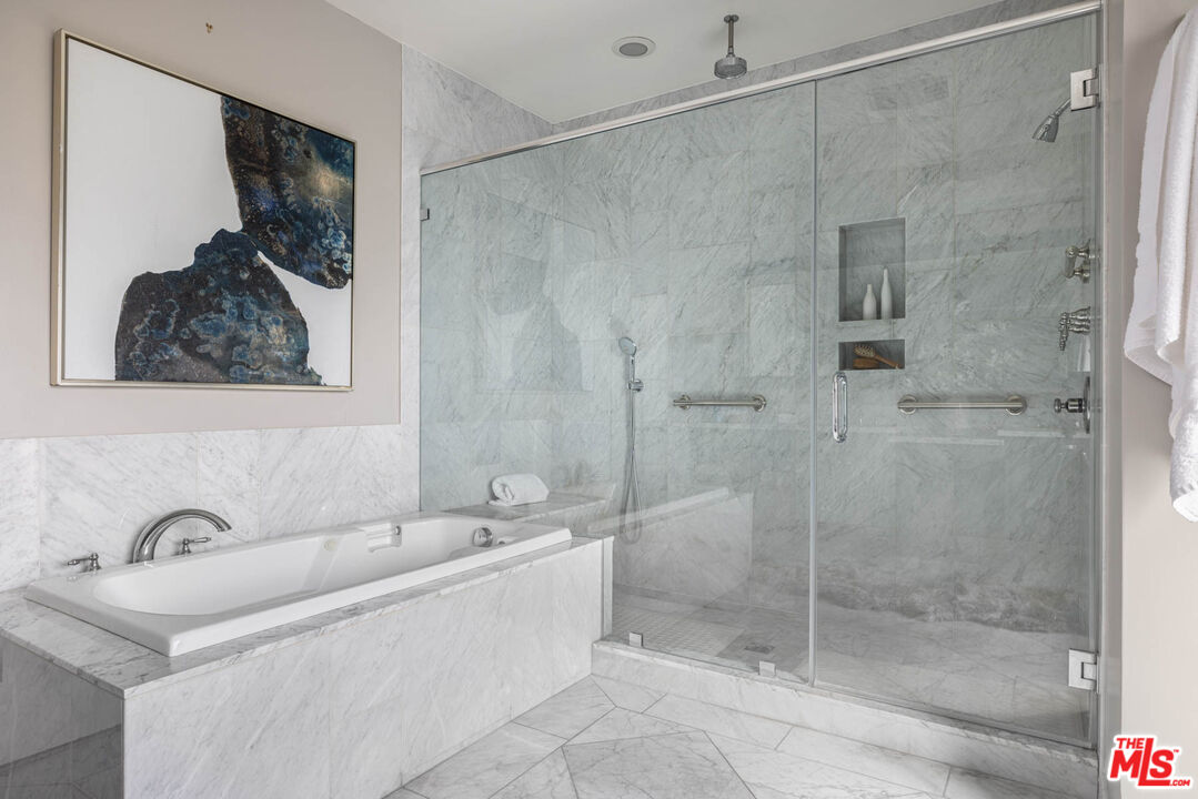 214 N Crescent Dr Unit: 3