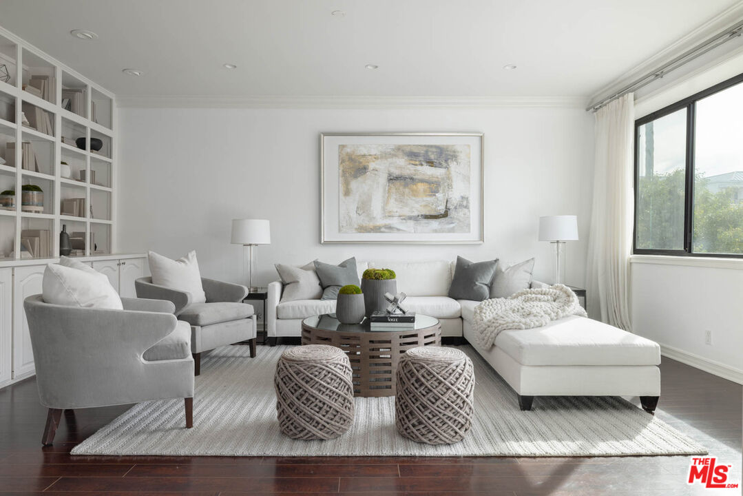 214 N Crescent Dr Unit: 3