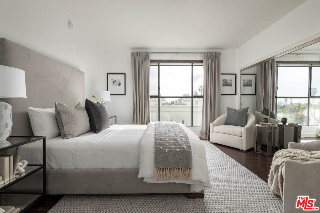 214 N Crescent Dr Unit: 3