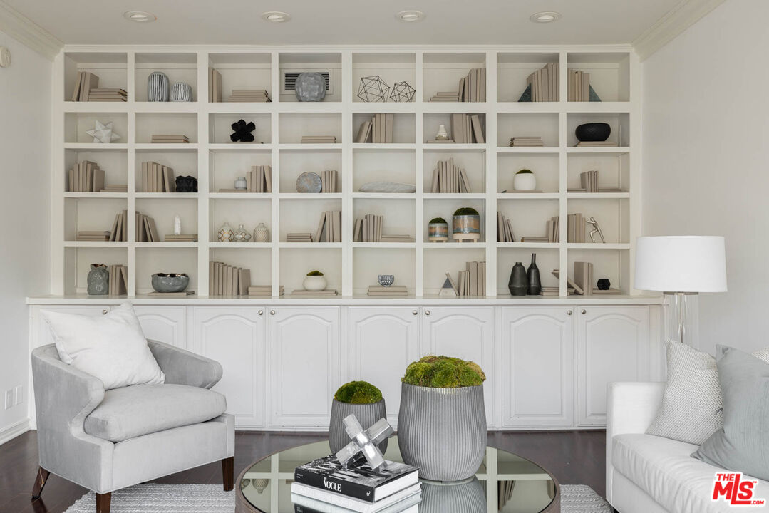 214 N Crescent Dr Unit: 3