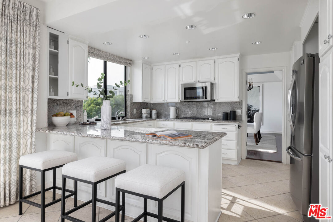 214 N Crescent Dr Unit: 3