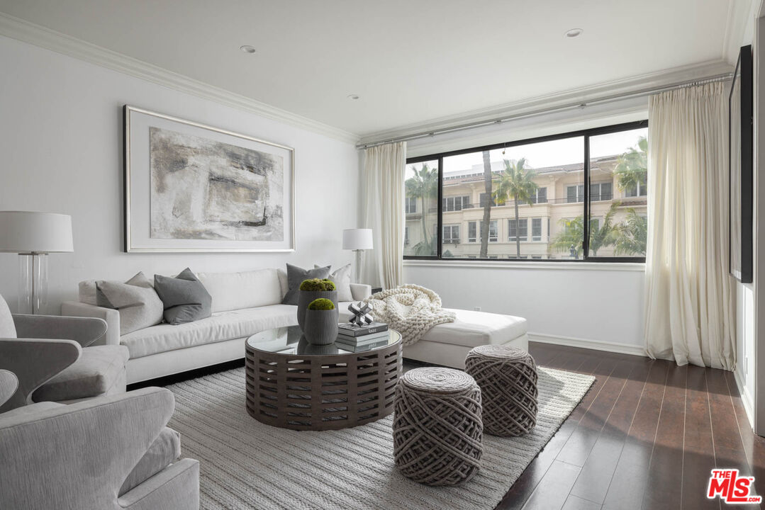 214 N Crescent Dr Unit: 3