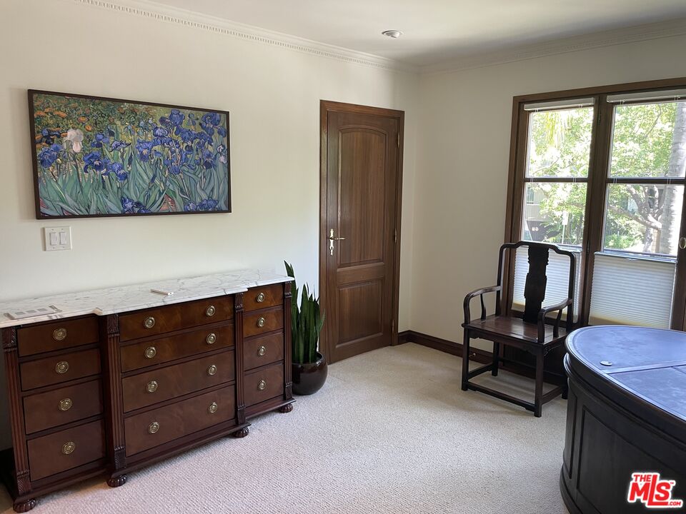 425 N Maple Dr Unit: 206