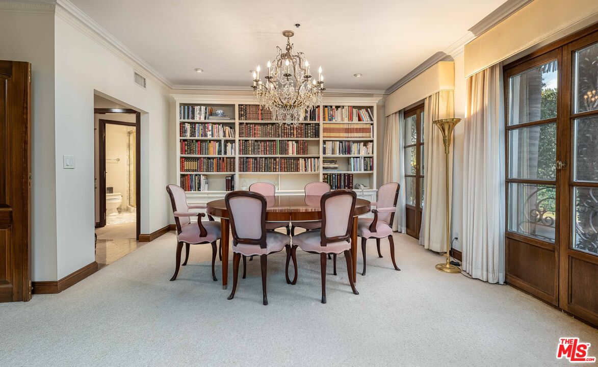 425 N Maple Dr Unit: 206