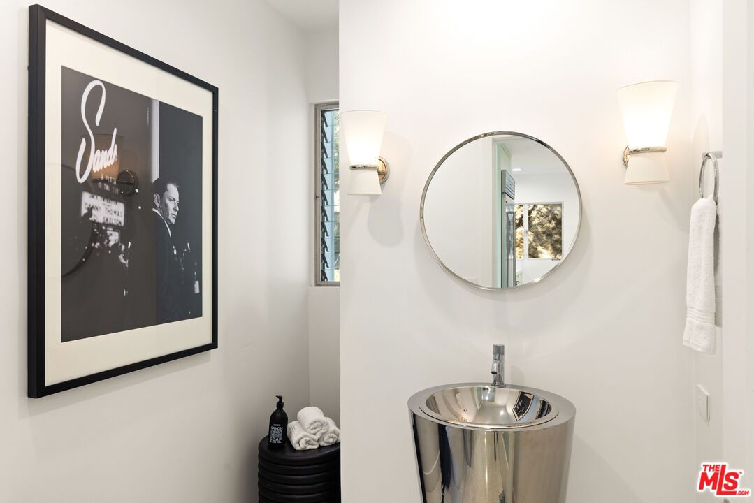 1341 Sierra Alta Way