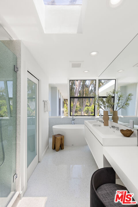 1341 Sierra Alta Way