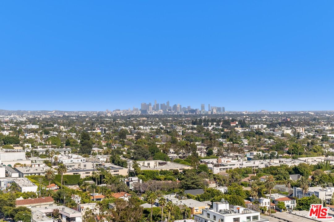 1100 Alta Loma Rd Unit: 706