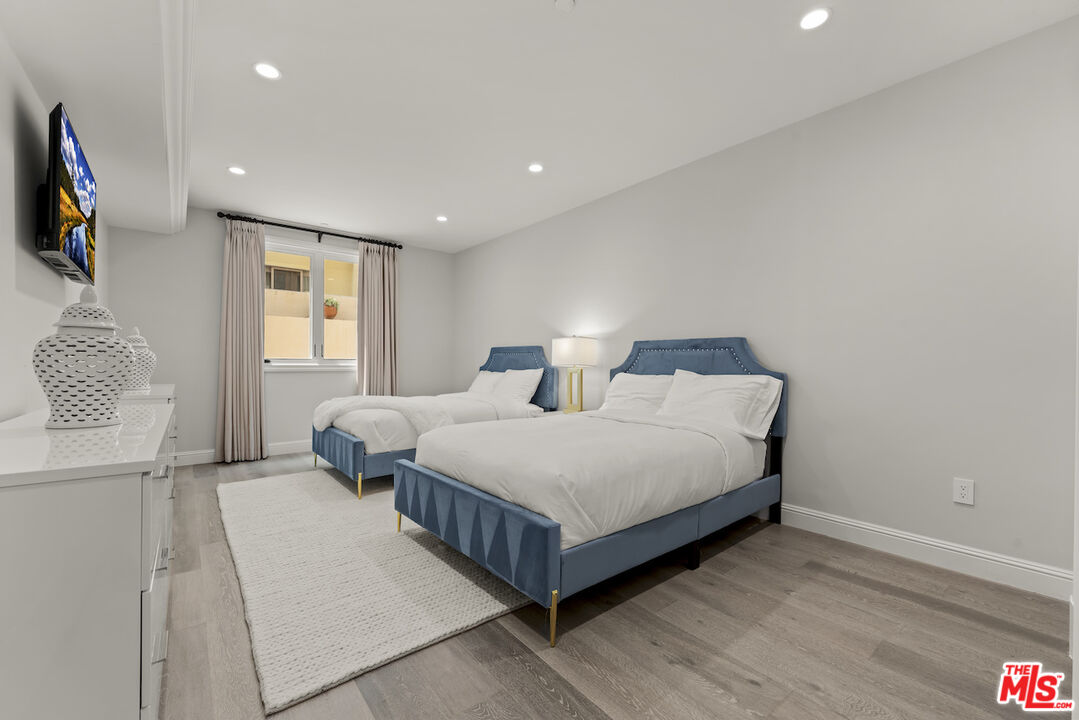 1825 Pandora Ave Unit: 104