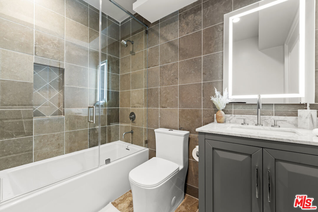 1825 Pandora Ave Unit: 104