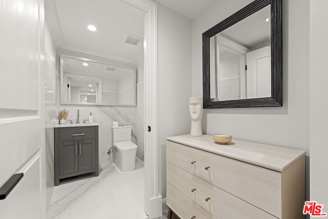 1825 Pandora Ave Unit: 104