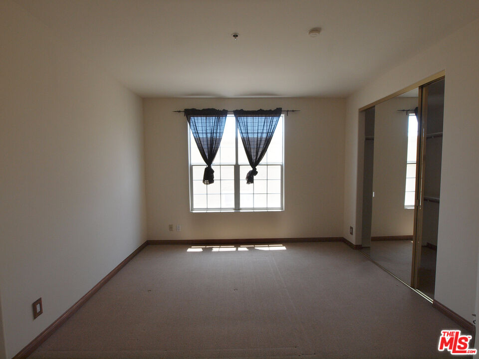 930 N Doheny Dr Unit: 202