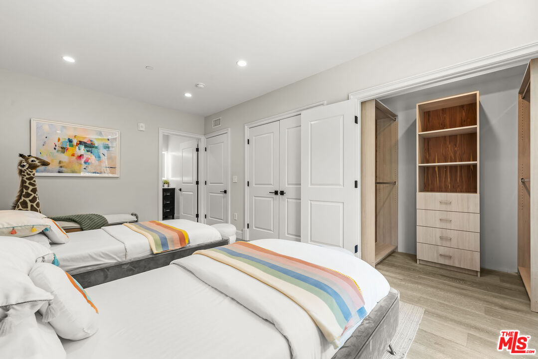 1825 Pandora Ave Unit: 303