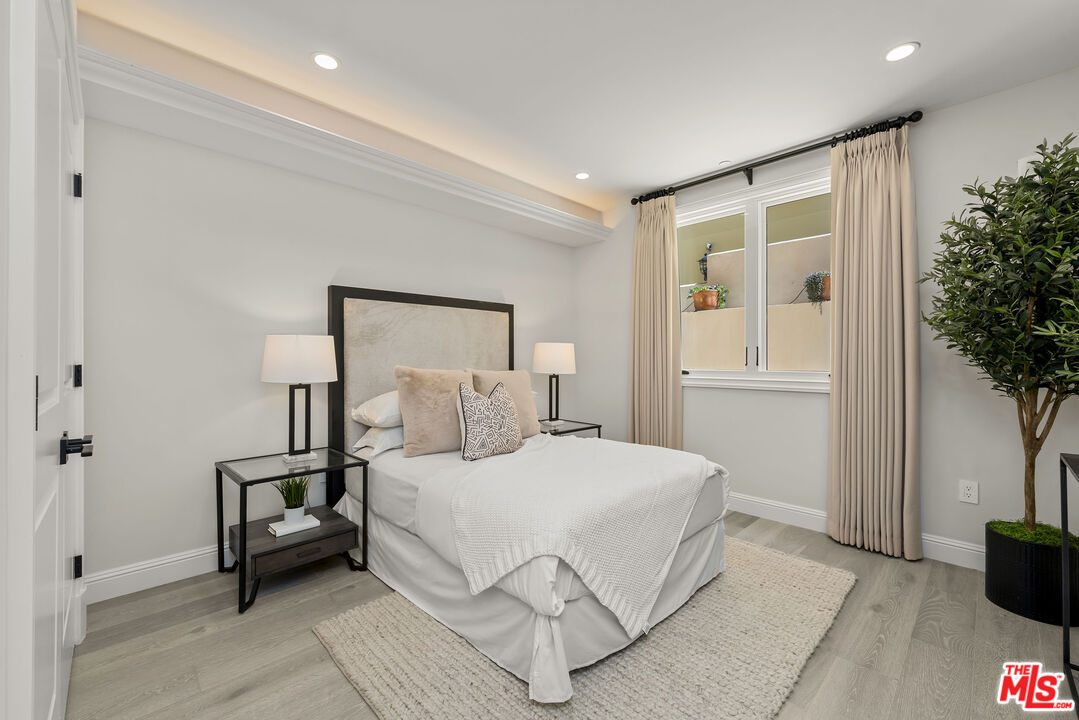 1825 Pandora Ave Unit: 303