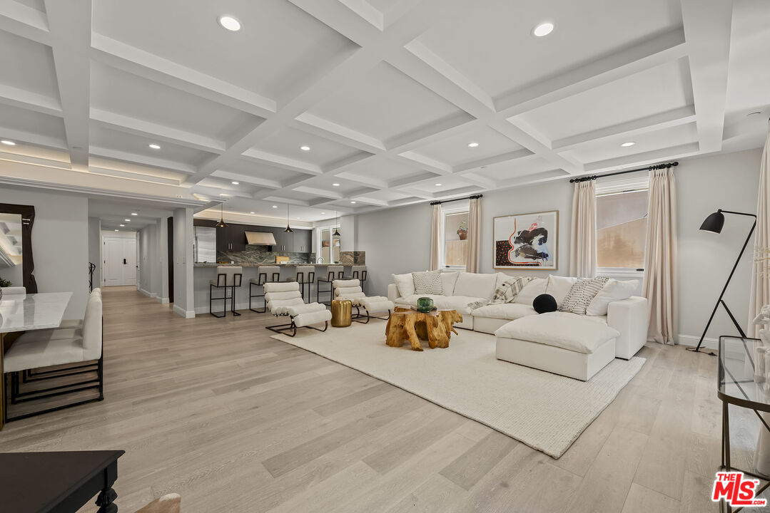 1825 Pandora Ave Unit: 303