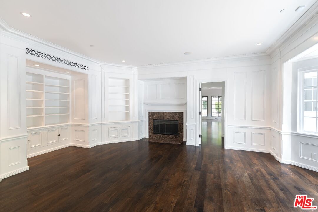 1115 N Beverly Dr
