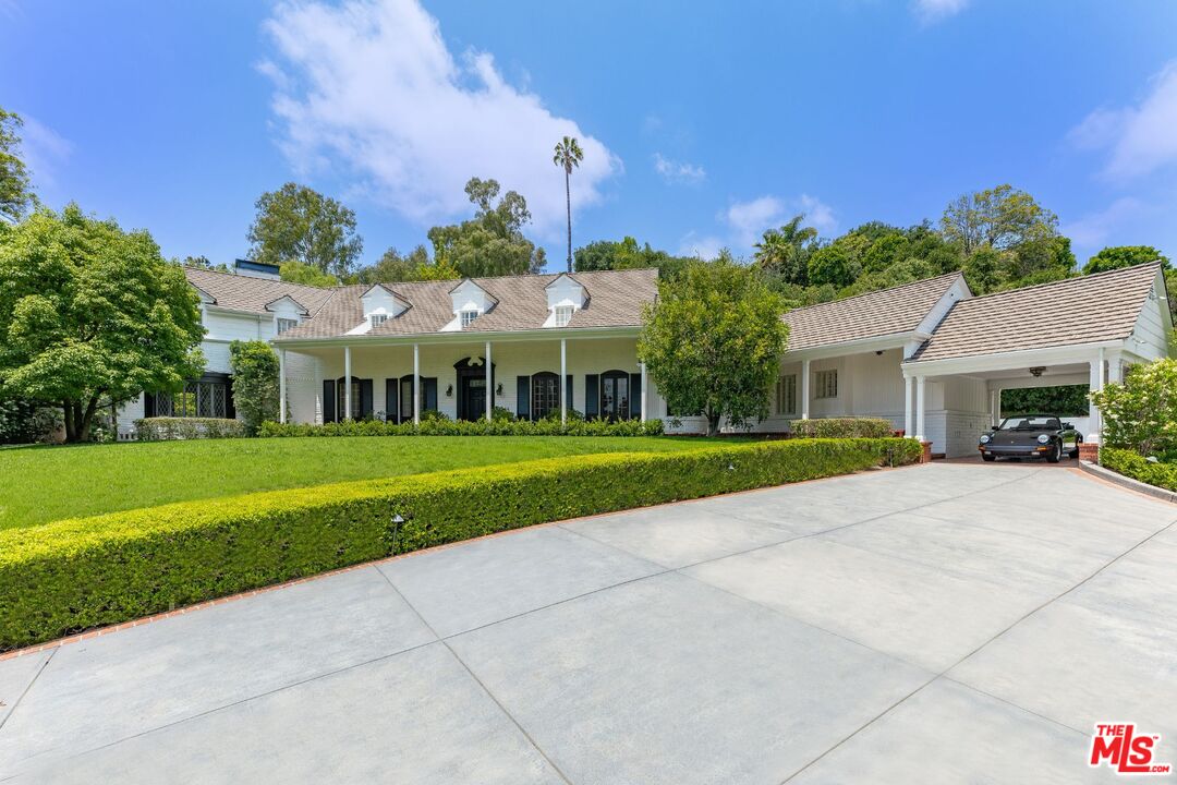 1115 N Beverly Dr